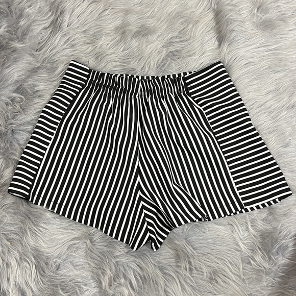 Don't Ask Why Striped Skorts One Size - Picture 6 of 7